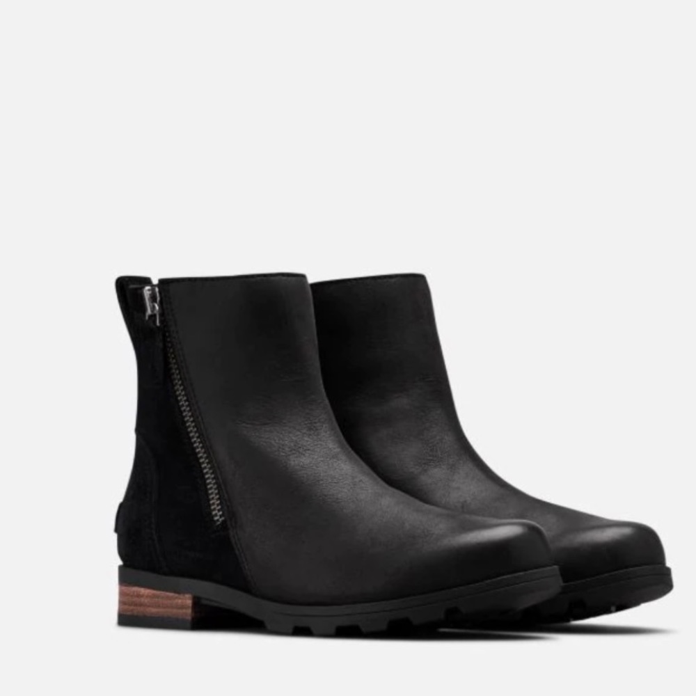 Sorel Emelie Zip Booties